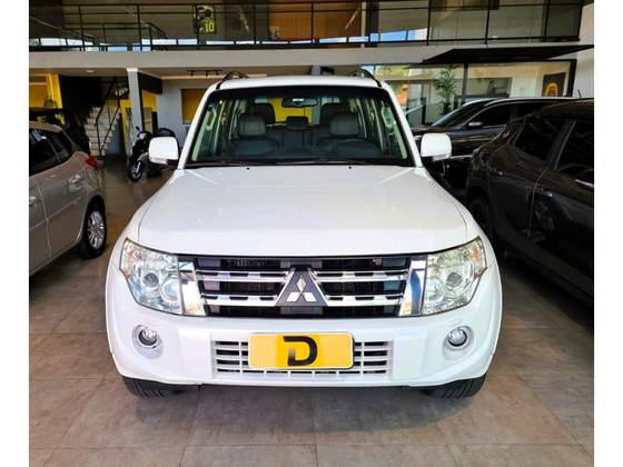 MITSUBISHI PAJERO FULL 3.2 HPE 4X4 16V TURBO INTERCOOLER DIESEL 4P AUTOMÁTICO MITSUBISHI PAJERO FULL 3.2 HPE 4X4 16V TURBO INTERCOOLER DIESEL 4P AUTOMÁTICO